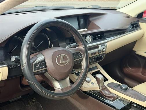 2016 Lexus ES 350 Base