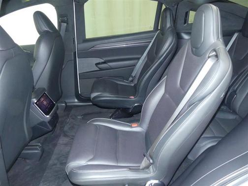 2022 Tesla Model X Plaid Tri Motor All-Wheel Drive