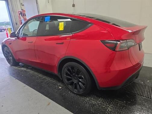 2022 Tesla Model Y Long Range Dual Motor All-Wheel Drive