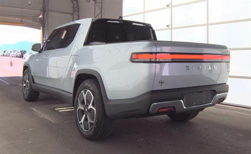 2024 Rivian R1T ADVENTURE