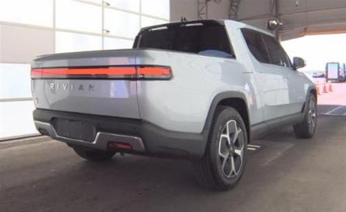 2024 Rivian R1T ADVENTURE