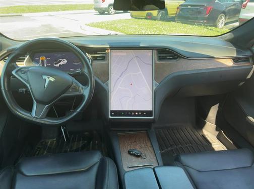 White 2018 Tesla Model S 100D