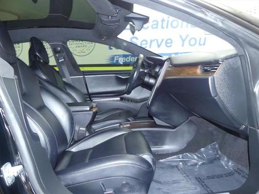 2018 Tesla Model S 75D