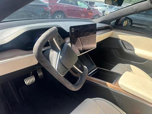 2021 Tesla Model S Plaid