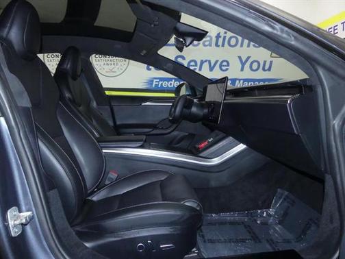 2022 Tesla Model S Plaid