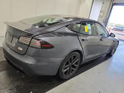 2022 Tesla Model S Plaid