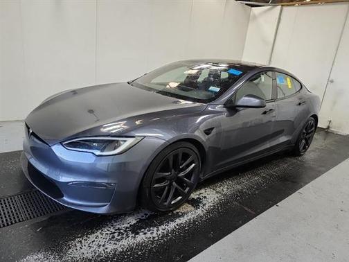 2022 Tesla Model S Plaid