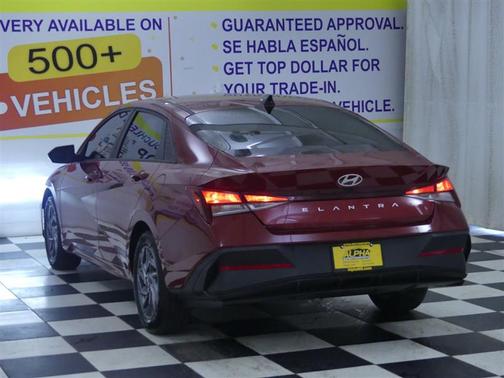 2024 Hyundai ELANTRA SEL