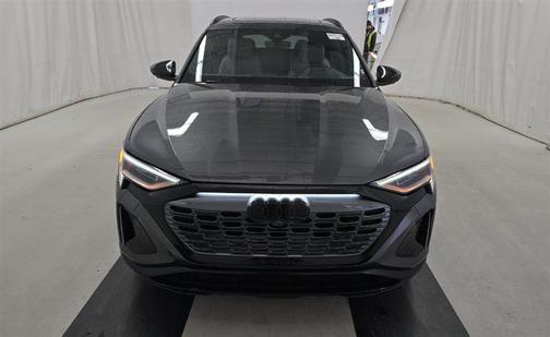 2024 Audi Q8 e-tron Prestige
