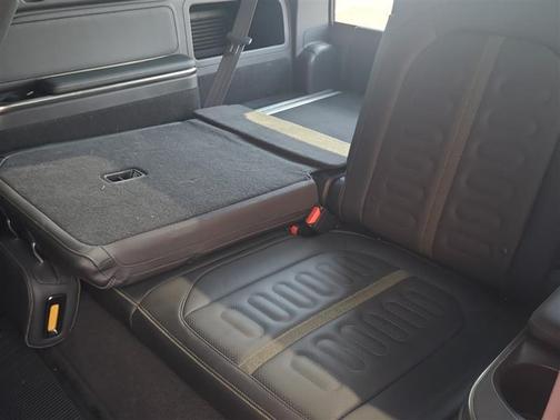 2025 Rivian R1S ADVENTURE