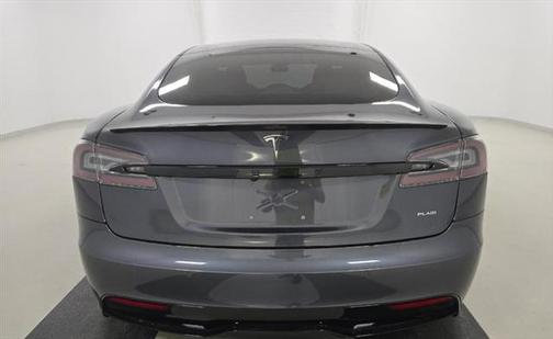 2022 Tesla Model S Plaid