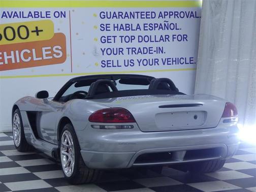 2004 Dodge Viper SRT10