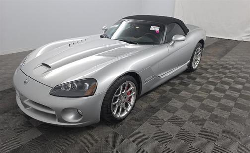 Viper Bright Silver Metallic CC/Black Soft Top 2004 Dodge Viper SRT10