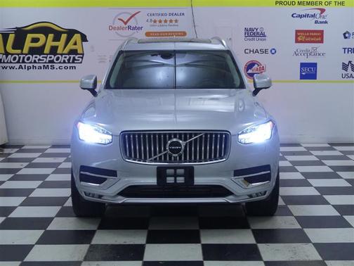2022 Volvo XC90 T6 Inscription