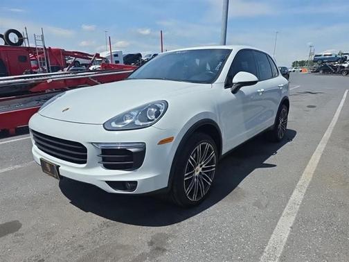 White 2016 Porsche Cayenne Cayenne