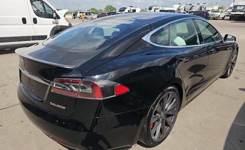 2020 Tesla Model S Performance