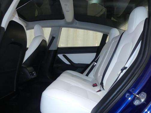 Deep Blue Metallic 2020 Tesla Model 3 Long Range