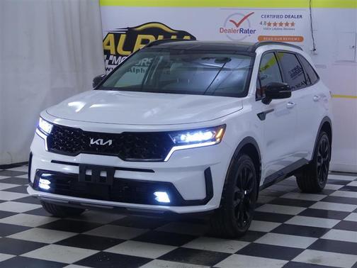 Glacial White Pearl 2023 Kia Sorento SX