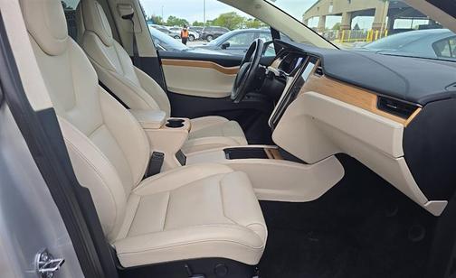Silver 2018 Tesla Model X 75D