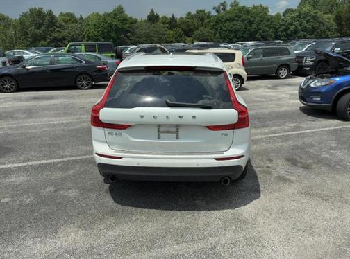 2018 Volvo XC60 T6 Momentum