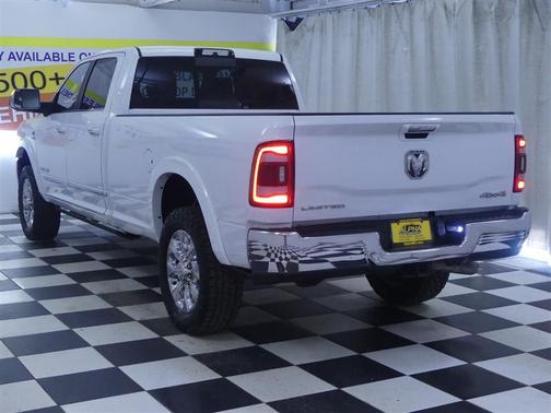 Bright White Clearcoat 2019 RAM 2500 Limited Crew Cab 4x4 8' Box