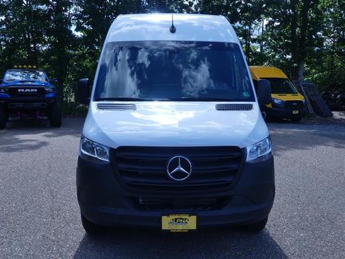 2024 Mercedes-Benz Sprinter 2500 Standard Roof