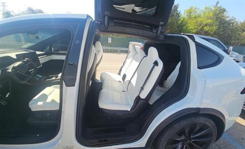 Pearl White Multi-Coat 2023 Tesla Model X