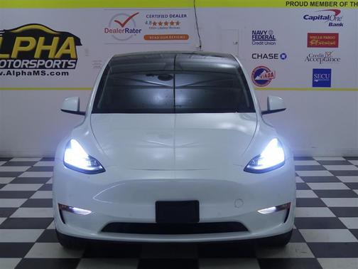 2022 Tesla Model Y Long Range Dual Motor All-Wheel Drive