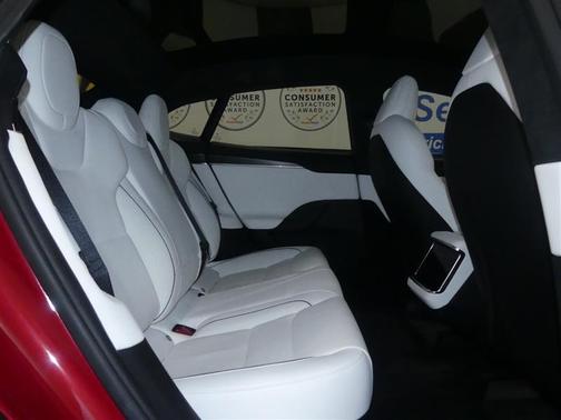 2022 Tesla Model S Plaid