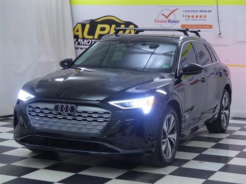 2024 Audi Q8 e-tron Premium