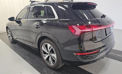 2024 Audi Q8 e-tron Premium