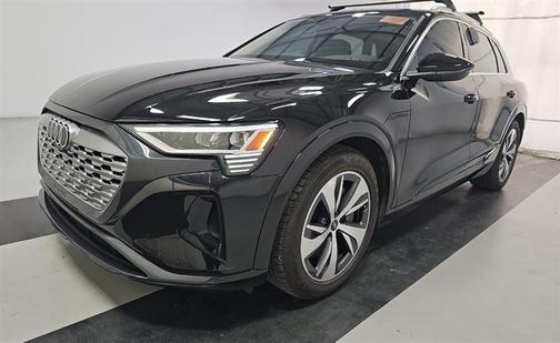 2024 Audi Q8 e-tron Premium