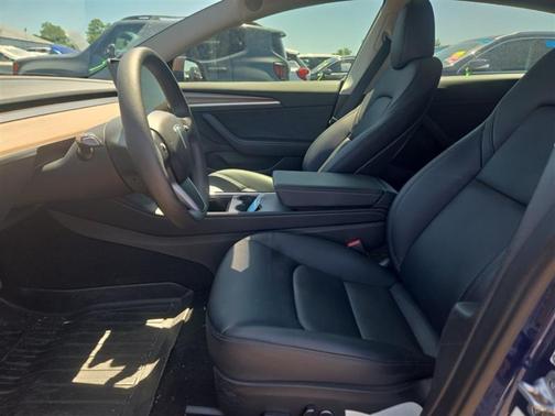 Deep Blue Metallic 2023 Tesla Model 3 Standard Range