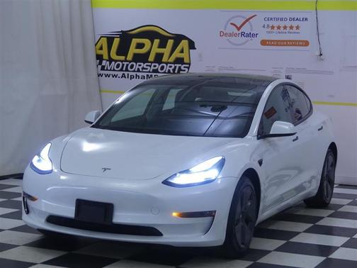 Pearl White Multi-Coat 2023 Tesla Model 3 Standard Range