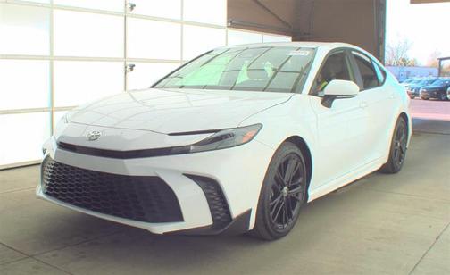 Ice Cap 2025 Toyota Camry SE