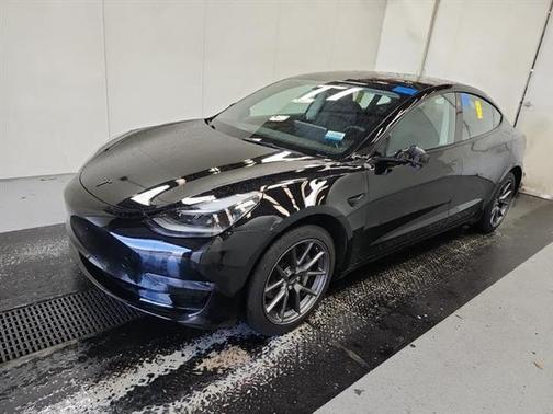 2022 Tesla Model 3 Standard Range
