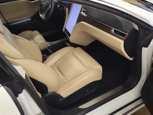 2017 Tesla Model S 75D