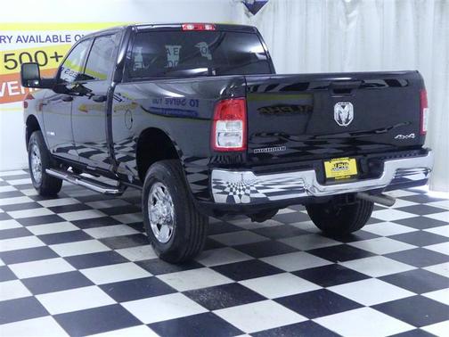 2024 RAM 2500 Big Horn Crew Cab 4x4 6'4' Box