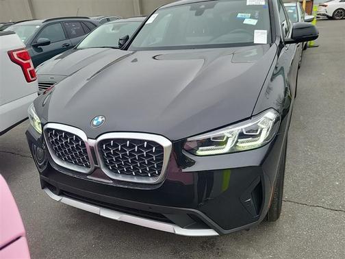 2025 BMW X4 xDrive30i