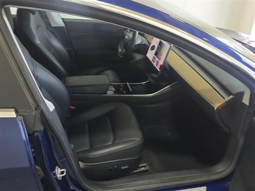 Deep Blue Metallic 2018 Tesla Model 3 Long Range
