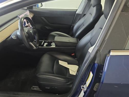 Deep Blue Metallic 2018 Tesla Model 3 Long Range