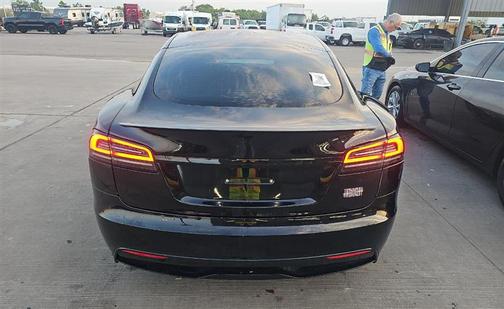 2022 Tesla Model S Plaid