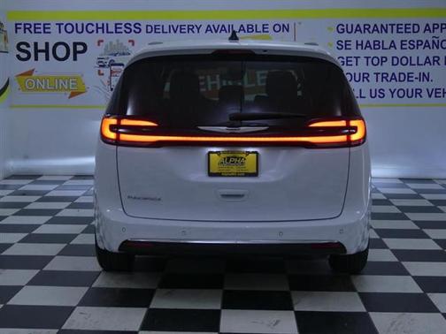 2025 Chrysler Pacifica L