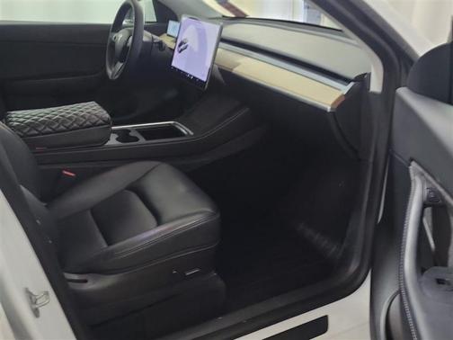 Pearl White Multi-Coat 2021 Tesla Model Y Long Range Dual Motor All-Wheel Drive