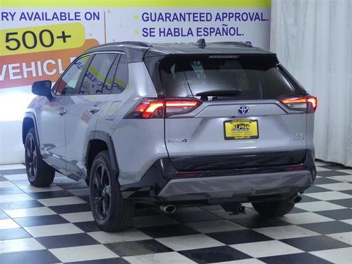 2019 Toyota RAV4 Hybrid SE