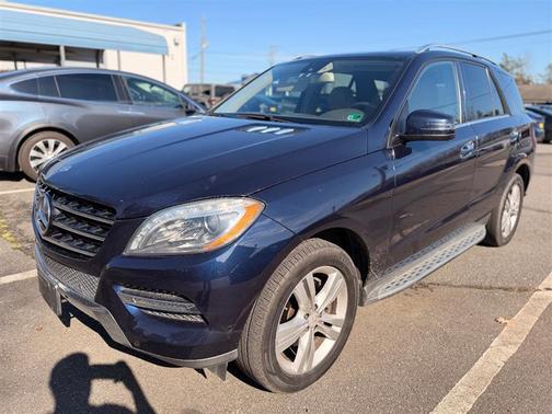 Blue Chip 2015 Mercedes-Benz M-Class 4MATIC