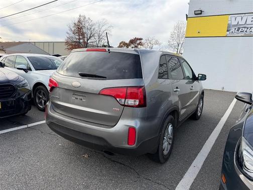 2015 Kia Sorento LX