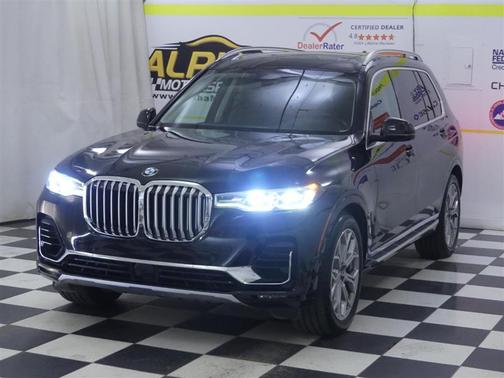 Black Sapphire Metallic 2019 BMW X7 xDrive50i