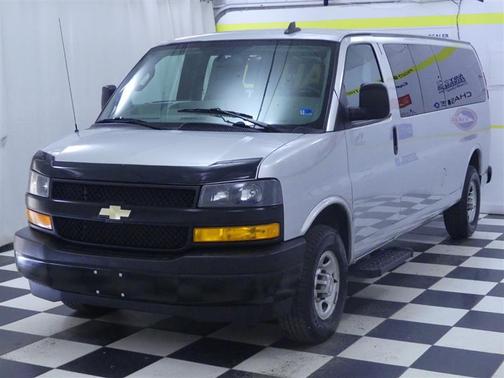 Silver Ice Metallic 2022 Chevrolet Express 3500 RWD 3500 Extended Wheelbase LS