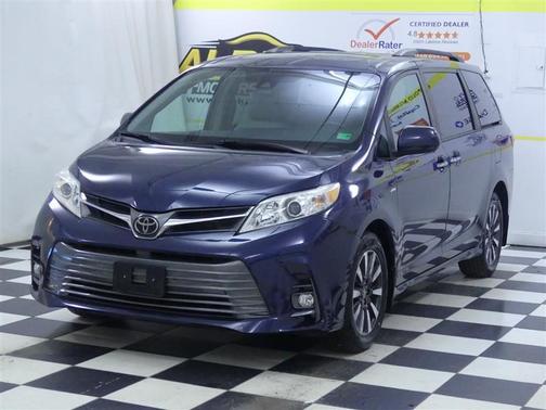 2019 Toyota Sienna XLE